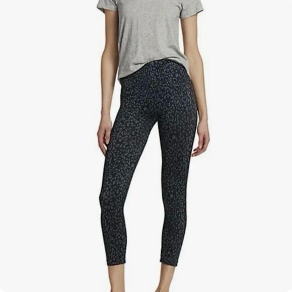 SPANX Look At Me Now Seamless Black Leggings Cheetah Animal Print Size Medium - Picture 1 of 5